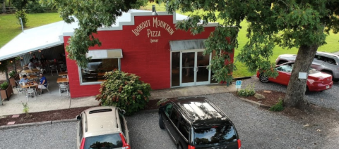 Lookout Mountain Pizza Company Is A Georgia Pizza Joint In The Middle Of Nowhere