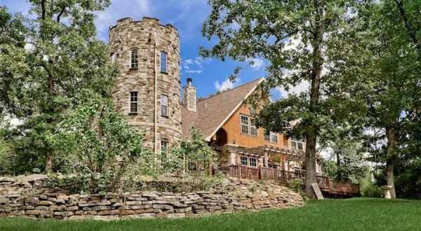 You Can Rent An Entire Castle In Arkansas, Stonehaven Castle, For Less Than $600 A Night