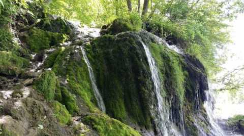 These 9 Hidden Waterfalls In Iowa Will Take Your Breath Away