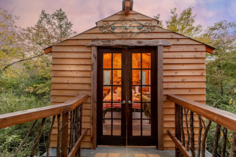 Savannah's Meadow Is An Amazing, Luxury ‘Glampground’ In Texas