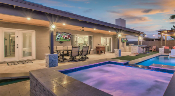 Melt Your Stress Away In An Outdoor Island Oasis In The Heart Of Arizona’s Paradise Valley