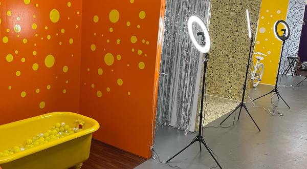 Take Your Selfie Photos To A Whole New Level At Tulsa Selfie Studio In Oklahoma
