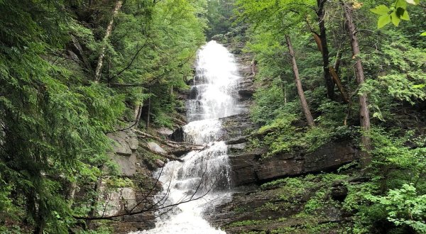 Stay At These 5 Campgrounds In Vermont That Are Conveniently Near Some Spectacular Waterfalls 
