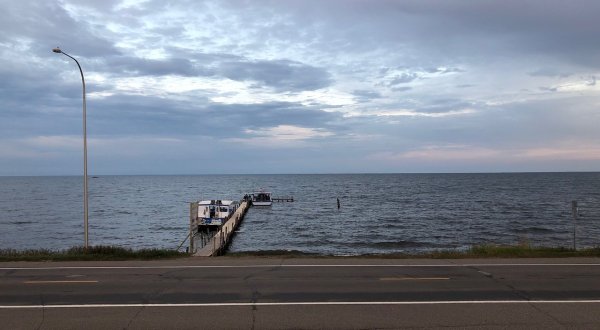 You’ll Love Watching The Waves Come In At Twin Pines, A Mille Lacs Lake Restaurant And Resort
