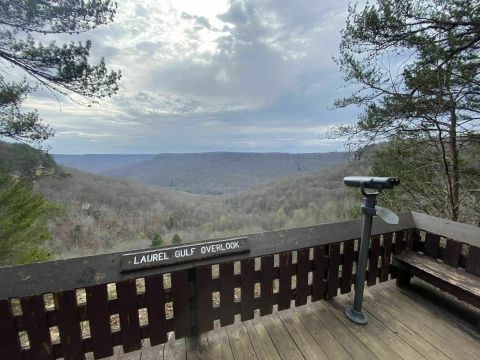 The Magnificent Overlook In Tennessee That’s Worthy Of A Little Adventure