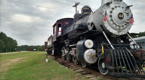 This 90-Minute Train Ride Is The Most Relaxing Way To Enjoy South Carolina Scenery