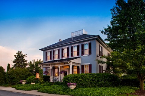 Stay In The 170-Year-Old Artist's Inn And Gallery In Pennsylvania For An Enchanting Adventure