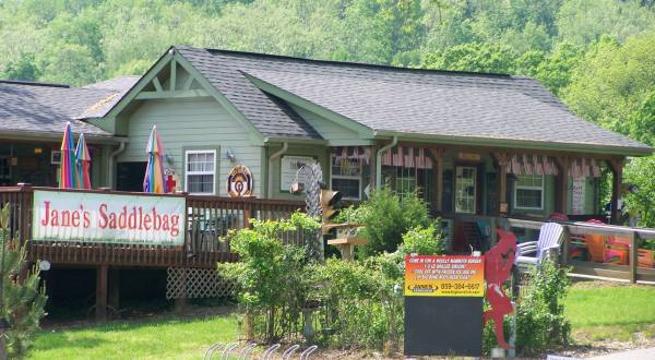 Both A Restaurant And A Playland, Kentucky’s Jane’s Saddlebag Is An Underrated Day Trip Destination