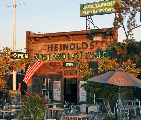 Opened In 1884, Heinold's First And Last Chance Saloon In Northern California Is The Dive Bar Of Your Dreams