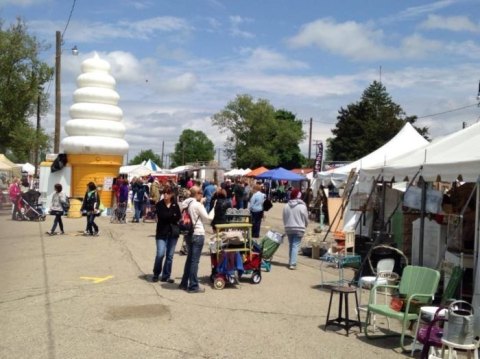 Shop 'Til You Drop At The Springfield Antique Show & Flea Market, One Of The Largest Flea Markets In Ohio