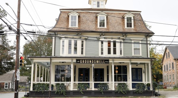 There’s A Brand New Bakery Inside This Historic General Store Building In Rhode Island