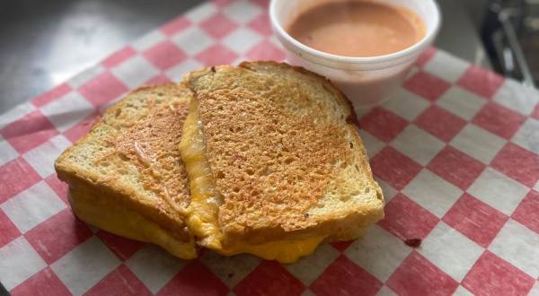 Feast On Melt In Your Mouth Sandwiches At A New Kansas Restaurant Named Twisted Joe’s