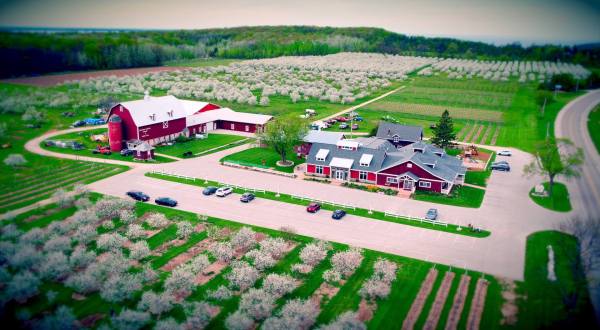 A Winery And Farm, Lautenbach’s Orchard Country In Wisconsin Is A Great Day Trip Destination