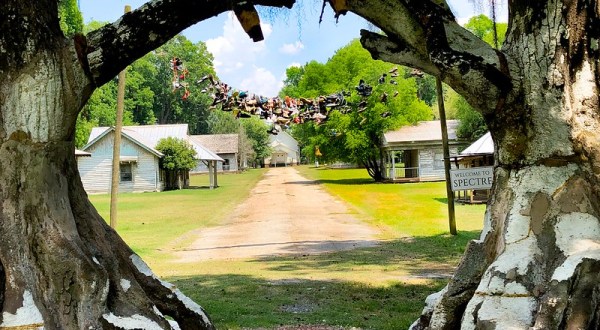 Visit These Fascinating Film Town Ruins In Alabama For An Adventure Into The Past