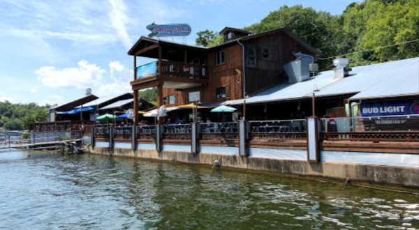The Amazing Missouri Restaurant You Can Get To By Boat
