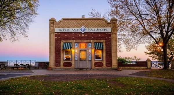 Steps From Lake Superior, The Charming PortLand Malt Shoppe Has Been Serving Up Treats For 30 Years