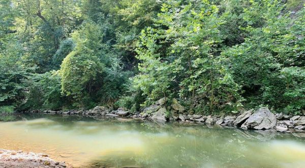 This 4.3-Mile Hike In Missouri Leads To The Dreamiest Swimming Hole