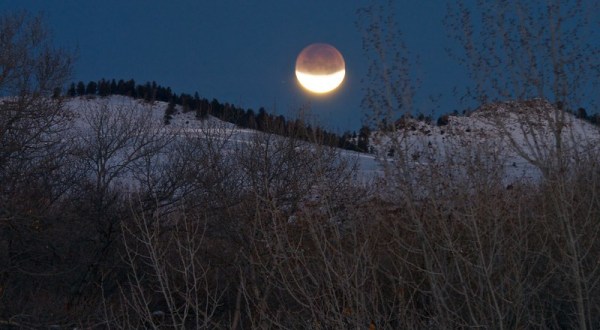 A Full Flower Supermoon Eclipse Will Grace The Skies Of Colorado This Month