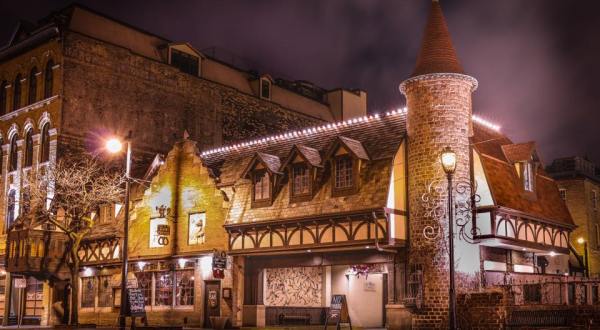 This Castle Restaurant In Wisconsin Is A Fantasy Come To Life