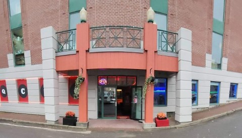 Travel Back In Time When You Visit Queen City Cinema Club, An Arcade Bar In Maine