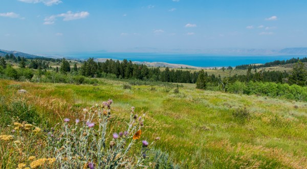 Hop In Your Car And Take The Oregon Trail-Bear Lake Byway For An Incredible 54-Mile Scenic Drive In Idaho