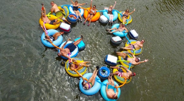 There’s An Epic Summer Getaway In Iowa Called Rock-N-Row Adventures Iowa River Tubing And Camping