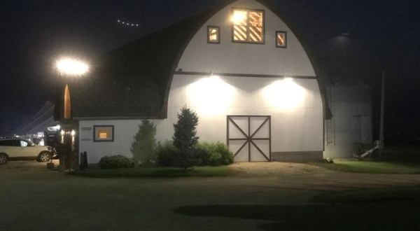 7 Iowa Farm Restaurants That Are So Much More Than Amazing Places To Eat