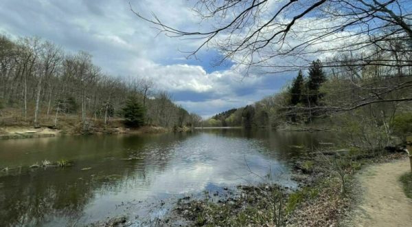 The Hike To Indiana’s Pretty Little Strahl Lake Is Short And Sweet