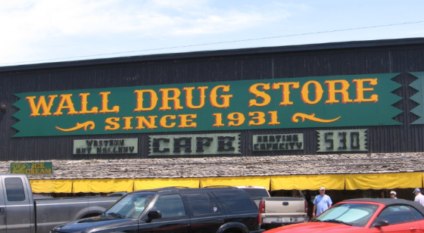 Wall Drug Is A Massive Gift Shop In South Dakota That Is Like No Other In The World 