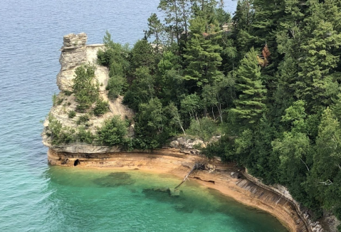 Miners Castle Trail Is An Easy Hike In Michigan That Takes You To An Unforgettable View
