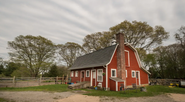 Spend The Night In An Airbnb That’s On An Actual World War II Farm Right Here In Rhode Island
