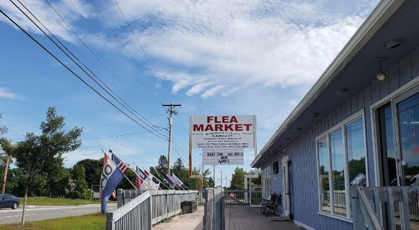 Shop ‘Til You Drop At Southern Maine Flea Market, One Of The Largest Flea Markets In Maine