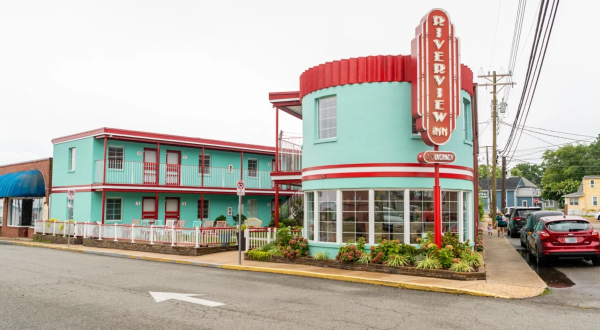 Virginia’s Newly Renovated Riverview Inn Is A Retro Adventure Just Waiting To Happen