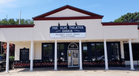 Savor A Meal With A Side Of Nostalgia At The Olde Theater Diner In Rhode Island