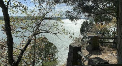 The Magnificent Tower Rock Trail In Illinois That Will Lead You To A Hidden Overlook