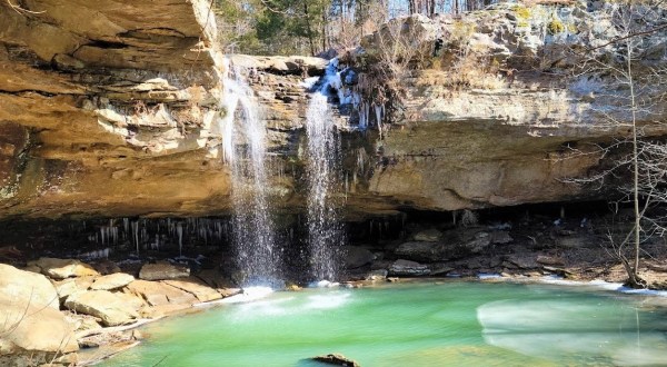 You’ll Want To Spend All Day At Bork’s Falls, A Waterfall-Fed Pool In Illinois
