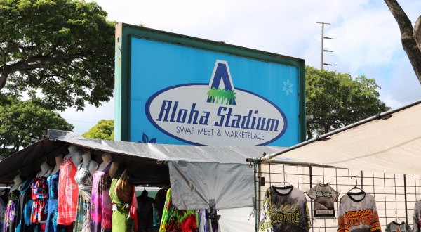 Shop ‘Til You Drop At Aloha Stadium Swap Meet, One Of The Largest Flea Markets In Hawaii