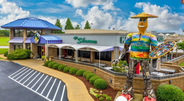 The Grooviest Place To Dine In Alabama Is Mellow Mushroom, A Hippie-Themed Restaurant