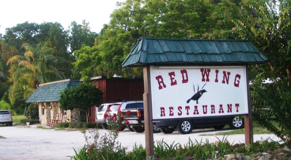 Both A Restaurant And A Rescue Farm, Florida’s Red Wing Restaurant Is An Underrated Day Trip Destination
