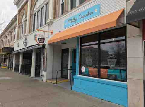 Taste A Bit Of Heaven At Molly's Cupcakes, A Shop With The Best Brownies In Iowa