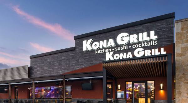 Kona Grill Is The One-Of-A-Kind Ocean Themed Restaurant In Arizona That’s Insanely Fun