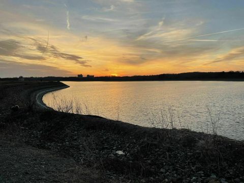 Catch A Stunning Sunset At Delaware's Gorgeous Reservoir Park