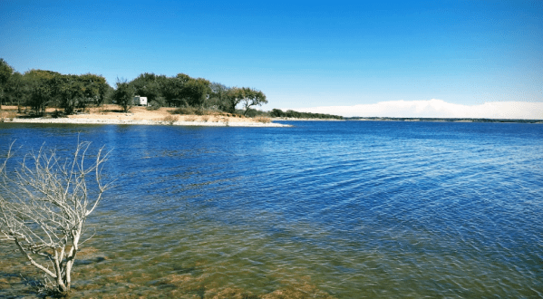 Texas’ Lake Whitney Is An Underrated Summer Destination With 50-Foot Cliffs And Pristine Waters