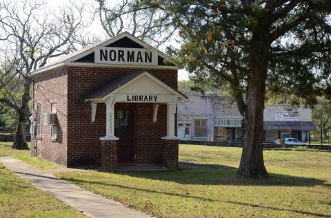 One Of The Nation's Smallest Libraries Is Right Here In Arkansas 