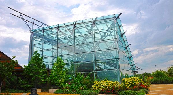 Spend A Magical Afternoon At Christina Reiman Butterfly Wing, Iowa’s Largest Butterfly House