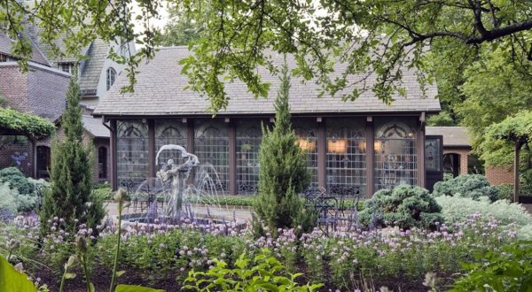 The Greenhouse In Wisconsin Is A Secret Garden Restaurant Surrounded By Natural Beauty