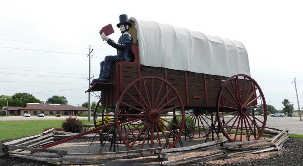 Step Back In Time When You Visit The World’s Largest Covered Wagon At The Railsplitter In Illinois