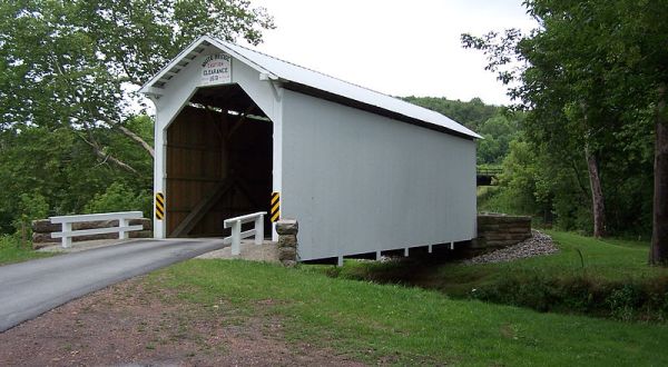 Hop In Your Car And Take Greene County Covered Bridge Driving Tour For An Incredible 77-Mile Scenic Drive In Pennsylvania