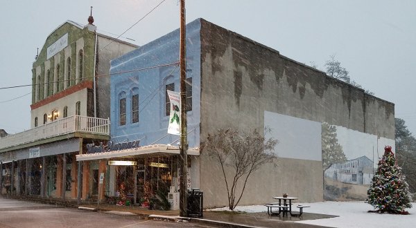 Authentically Old-Fashioned, Wards Pharmacy In Mississippi Has A Gift Shop And Soda Fountain