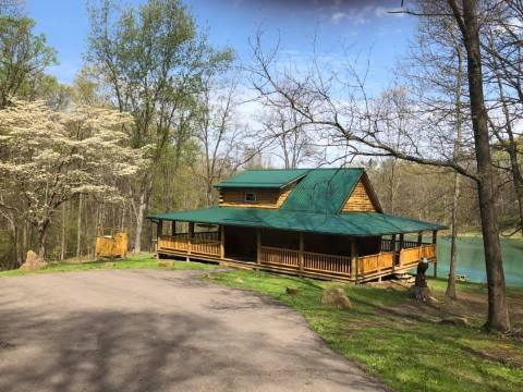 Sneak Away To Diamond Lake Cabins In Ohio For A Waterfront Weekend Of Rest And Relaxation